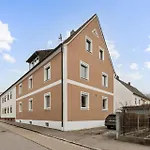 Stadtbuden Mit Charme - Kueche, Wohnzimmer, Kaffee- Und Teebar Und Garten Schwandorf in Bayern