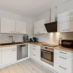 Stadtbuden Mit Charme - Kueche, Wohnzimmer, Kaffee- Und Teebar Und Garten *