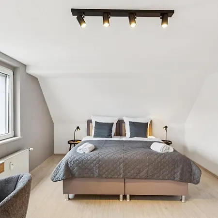 Stadtbuden Mit Charme - Kueche, Wohnzimmer, Kaffee- Und Teebar Und Garten Schwandorf in Bayern