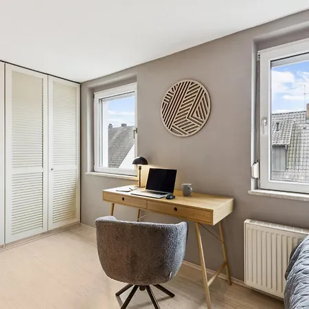 Stadtbuden Mit Charme - Kueche, Wohnzimmer, Kaffee- Und Teebar Und Garten