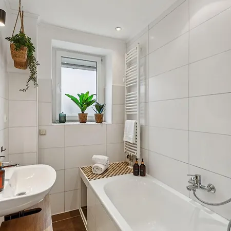Apartment Stadtbuden Mit Charme - Kueche, Wohnzimmer, Kaffee- Und Teebar Und Garten