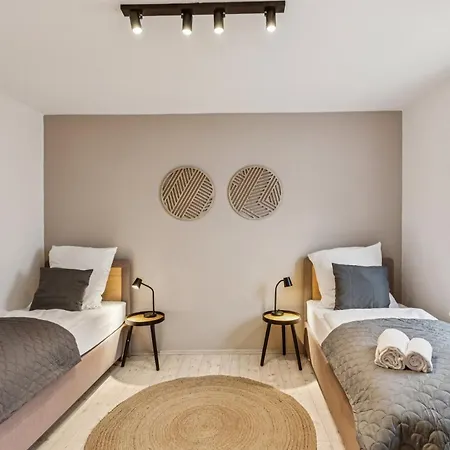 Apartment Stadtbuden Mit Charme - Kueche, Wohnzimmer, Kaffee- Und Teebar Und Garten