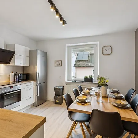Apartment Stadtbuden Mit Charme - Kueche, Wohnzimmer, Kaffee- Und Teebar Und Garten Schwandorf in Bayern