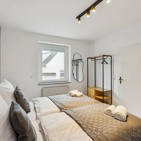 Stadtbuden Mit Charme - Kueche, Wohnzimmer, Kaffee- Und Teebar Und Garten * Schwandorf in Bayern