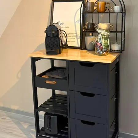 Stadtbuden Mit Charme - Kueche, Wohnzimmer, Kaffee- Und Teebar Und Garten *