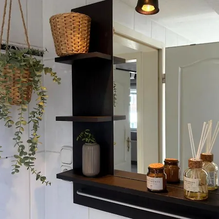 Stadtbuden Mit Charme - Kueche, Wohnzimmer, Kaffee- Und Teebar Und Garten Apartment Schwandorf in Bayern