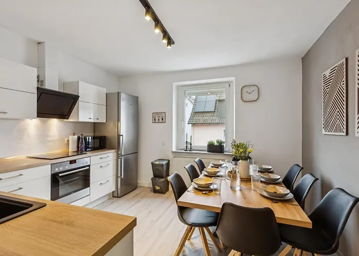 Apartament Stadtbuden Mit Charme - Kueche, Wohnzimmer, Kaffee- Und Teebar Und Garten Schwandorf