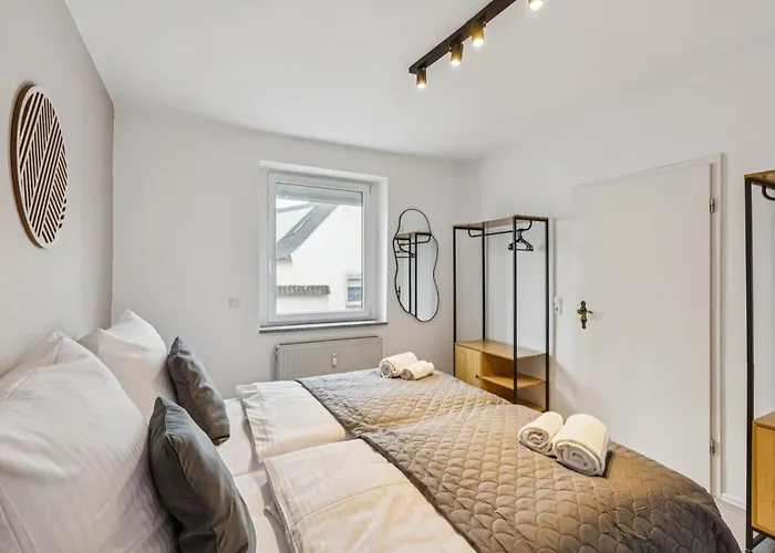 Stadtbuden Mit Charme - Kueche, Wohnzimmer, Kaffee- Und Teebar Und Garten * Schwandorf